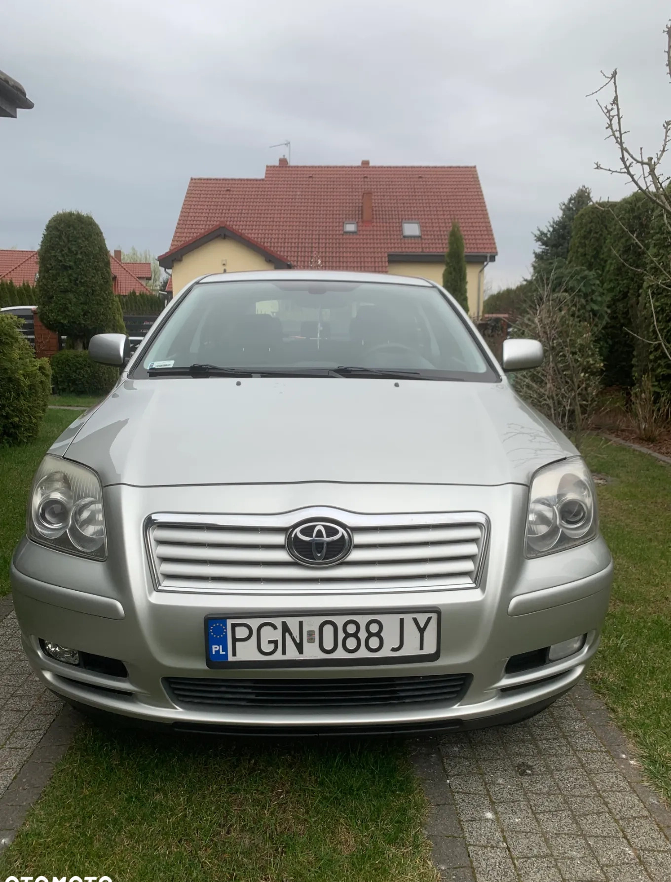 Toyota Avensis cena 15499 przebieg: 219100, rok produkcji 2004 z Kożuchów małe 562